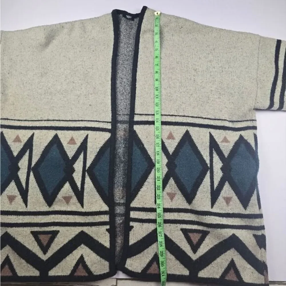 Parfois Women's European‎ Knit Ethnic Pattern Poncho Cardigan One Size Fits All